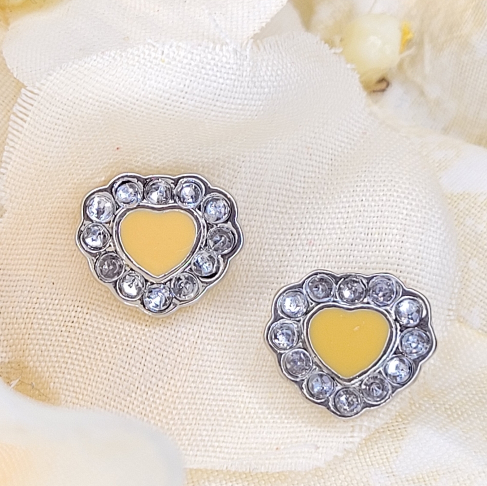 💍 Beautiful crystals and heart earrings